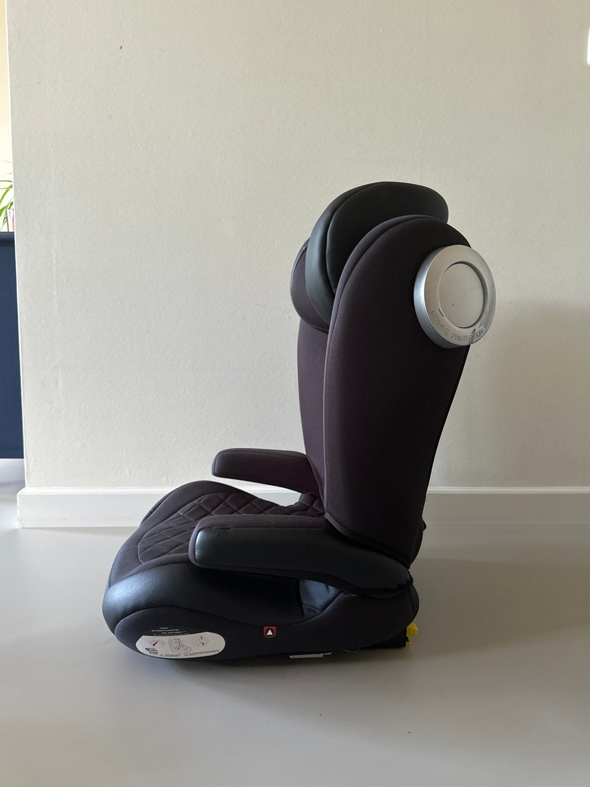 Ding Autostoel Zwart met Isofix, 22-36 kg, Gebruikt, 22 t/m 36 kg, Isofix, Ophalen