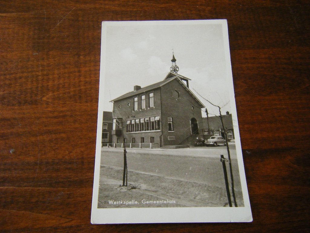 R41 - Westkapelle - Gemeentehuis - Mooi/Oud, Ophalen of Verzenden, 1940 tot 1960, Zeeland