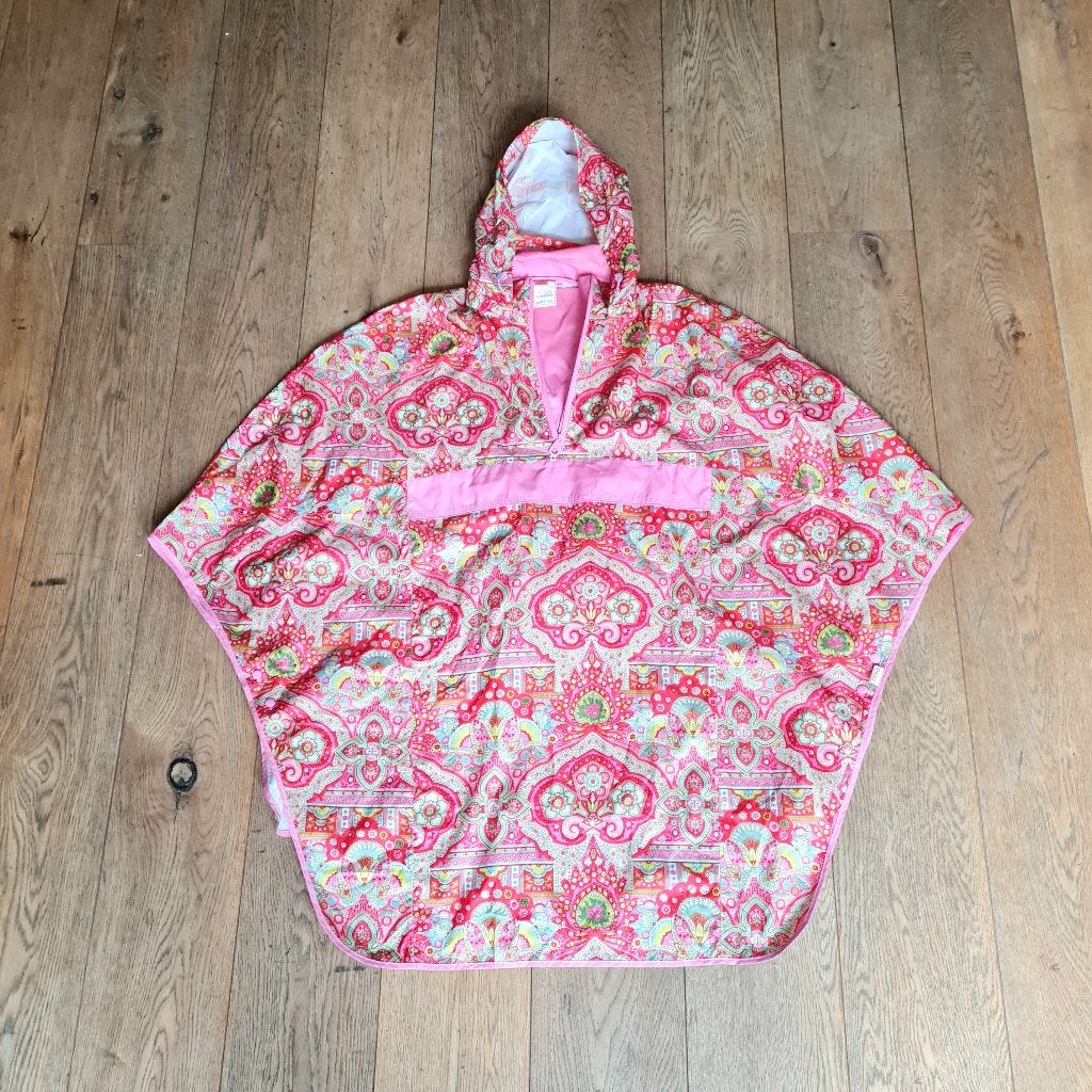 Veelkleurige, waterdichte regenponcho van Oilily en AGU, Ophalen of Verzenden, Gebruikt, Regenjas, Dames