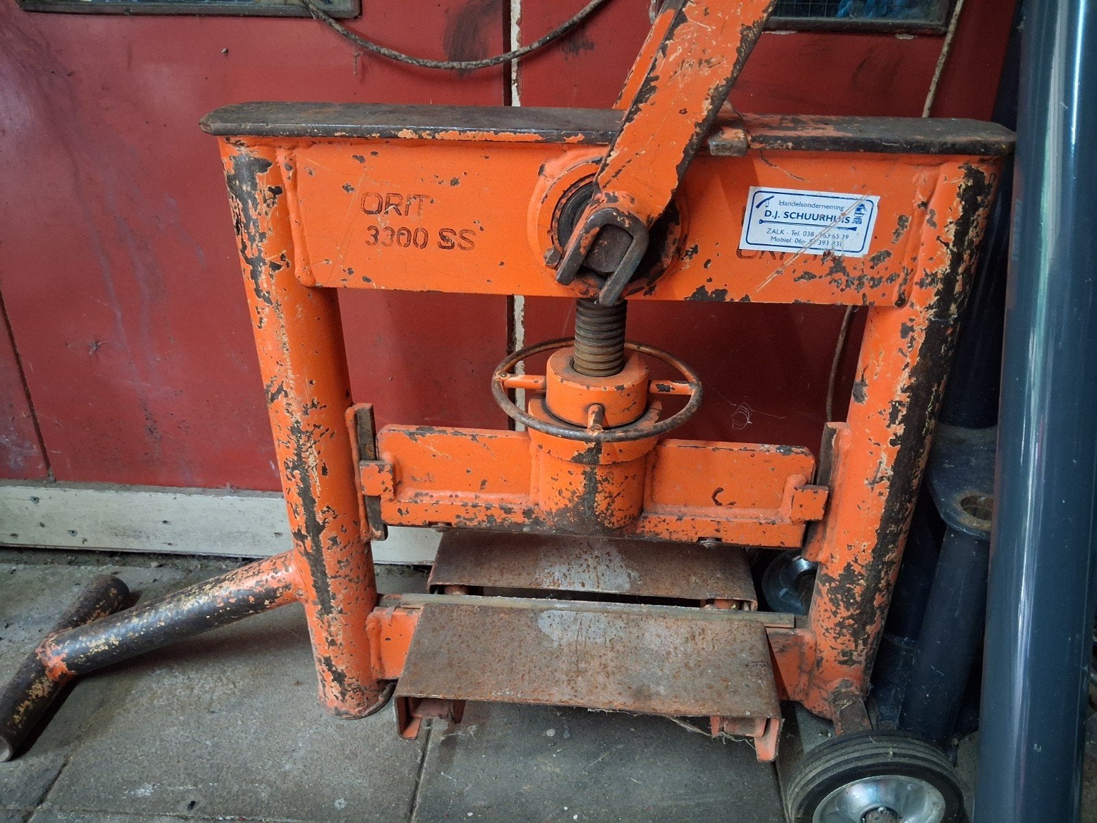 Orit 3300 ss steenknipper., Ophalen, Beton