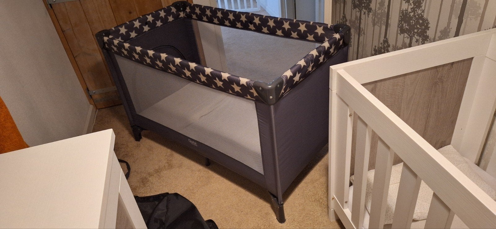 Campingbedje Qute Q-sleep met dik matras, Ophalen, Zo goed als nieuw, Minder dan 140 cm, Minder dan 70 cm