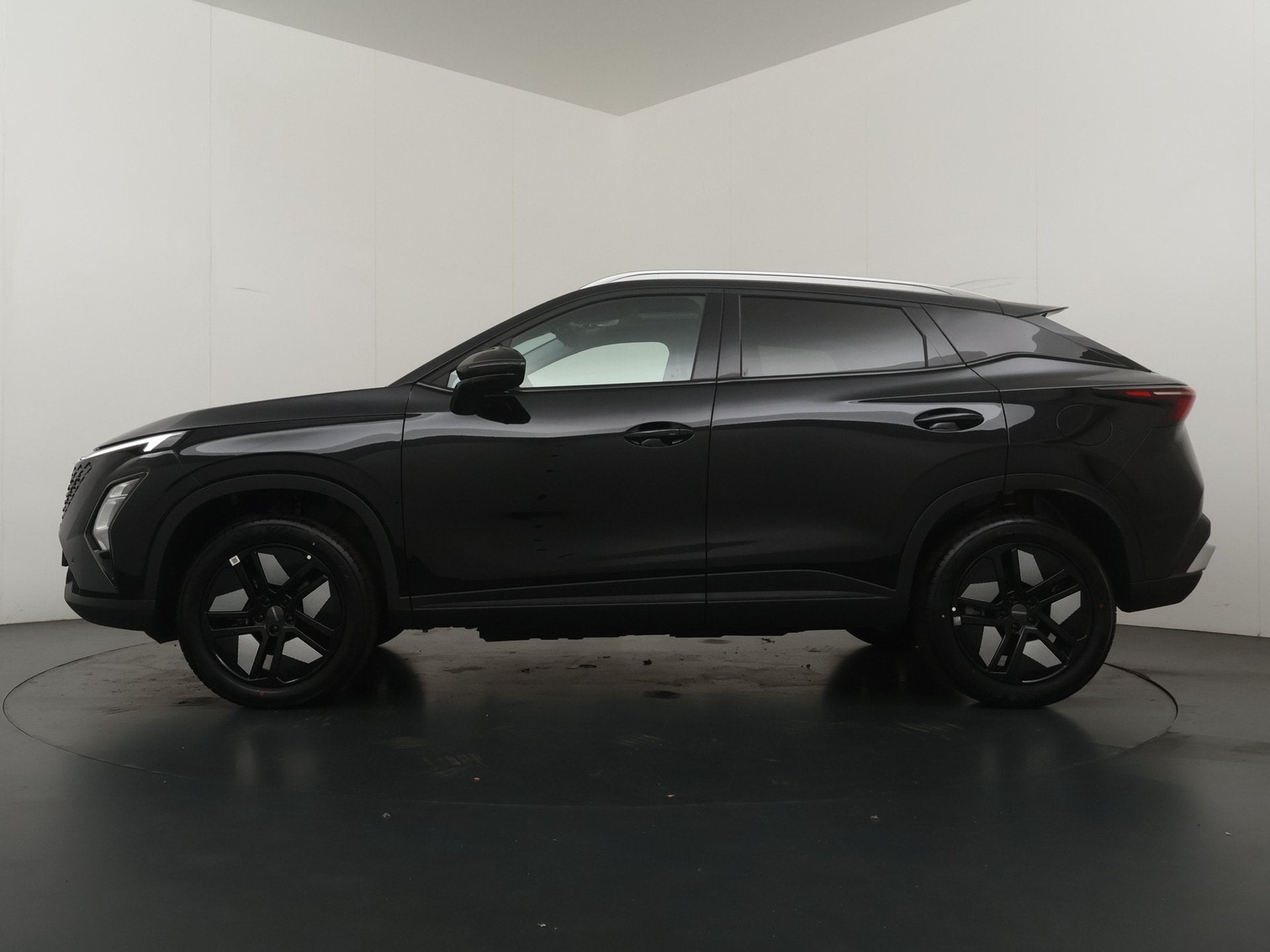 Omoda 5 1.6 T-GDi SHS-H Comfort - FULL OPTIONS - Stoelverkoe, 4 cilinders, Zwart, Hybride Elektrisch/Benzine, SUV of Terreinwagen