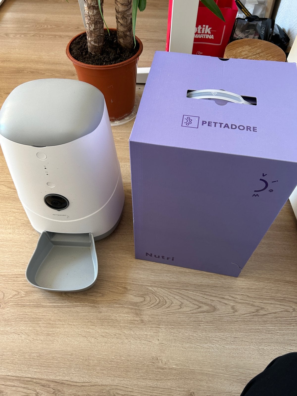 Pettadore Nutri View 2 Automatische Voerautomaat met Camera, Ophalen, Automatisch, Zo goed als nieuw