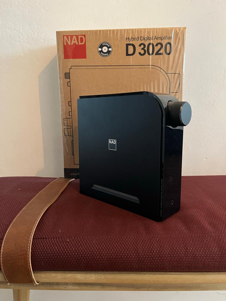 NAD D3020 v2 Hybride Digitale Versterker met Bluetooth, Zo goed als nieuw, Ophalen, Overige merken, Minder dan 60 watt