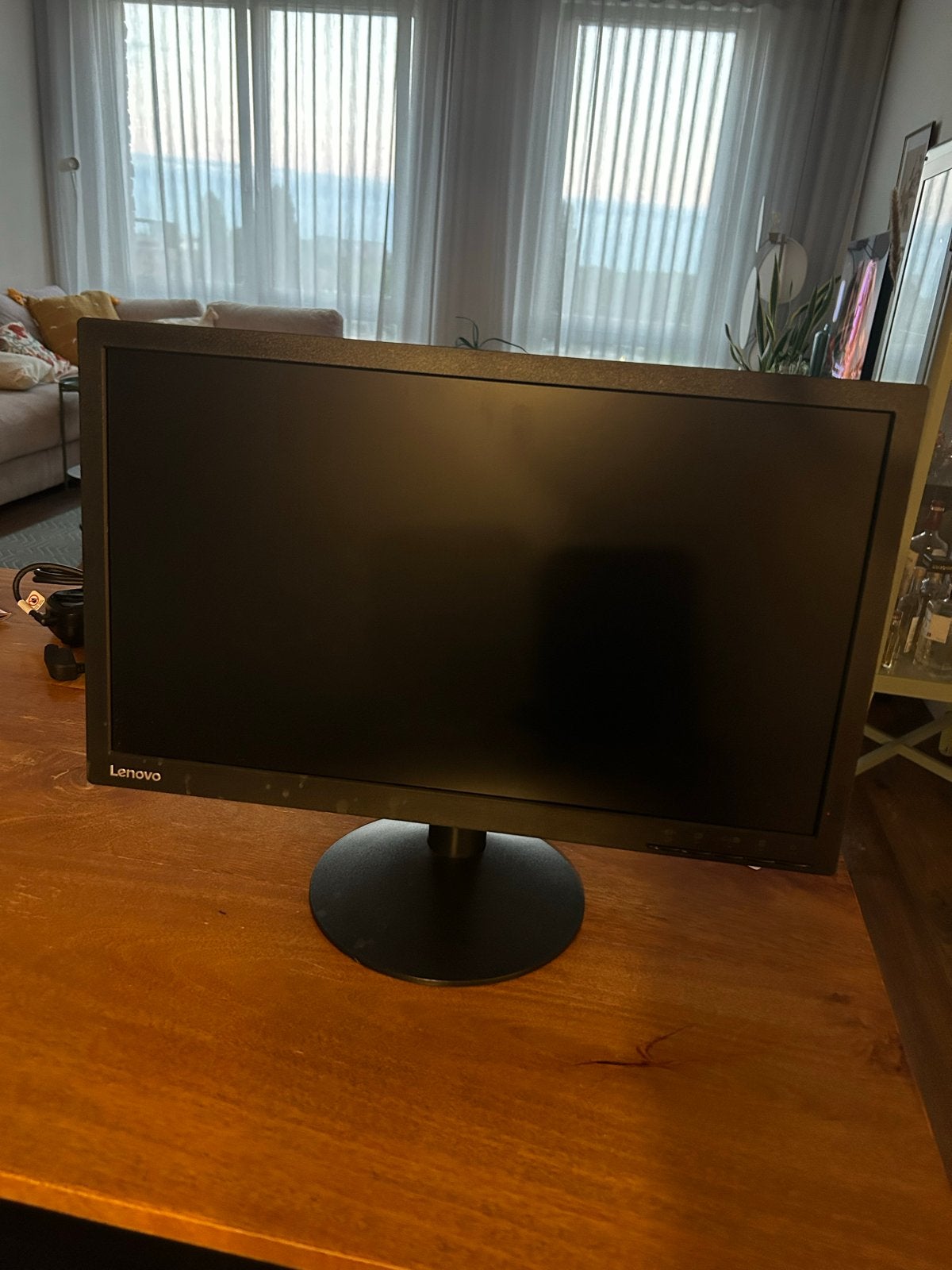 Lenovo ThinkVision T2224dA monitor - Full HD, verstelbaar, Computers en Software, Ophalen, Gebruikt, In hoogte verstelbaar, Full HD