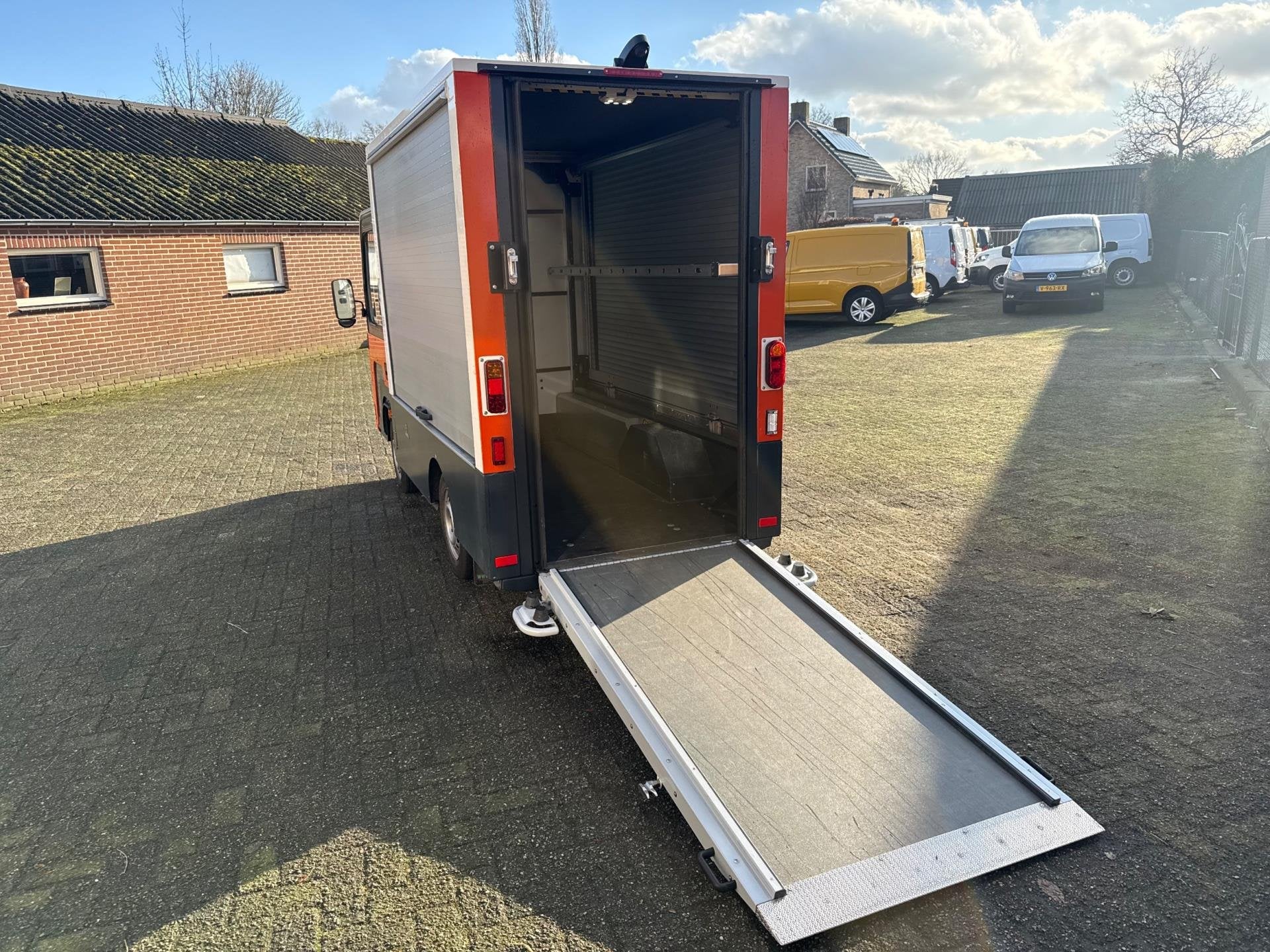 Cargolev CLOSED CARGO 20x op voorraad Addax Goupil 100% elek, Auto's, Overige kleuren, 15 kWh, Origineel Nederlands, 2 stoelen
