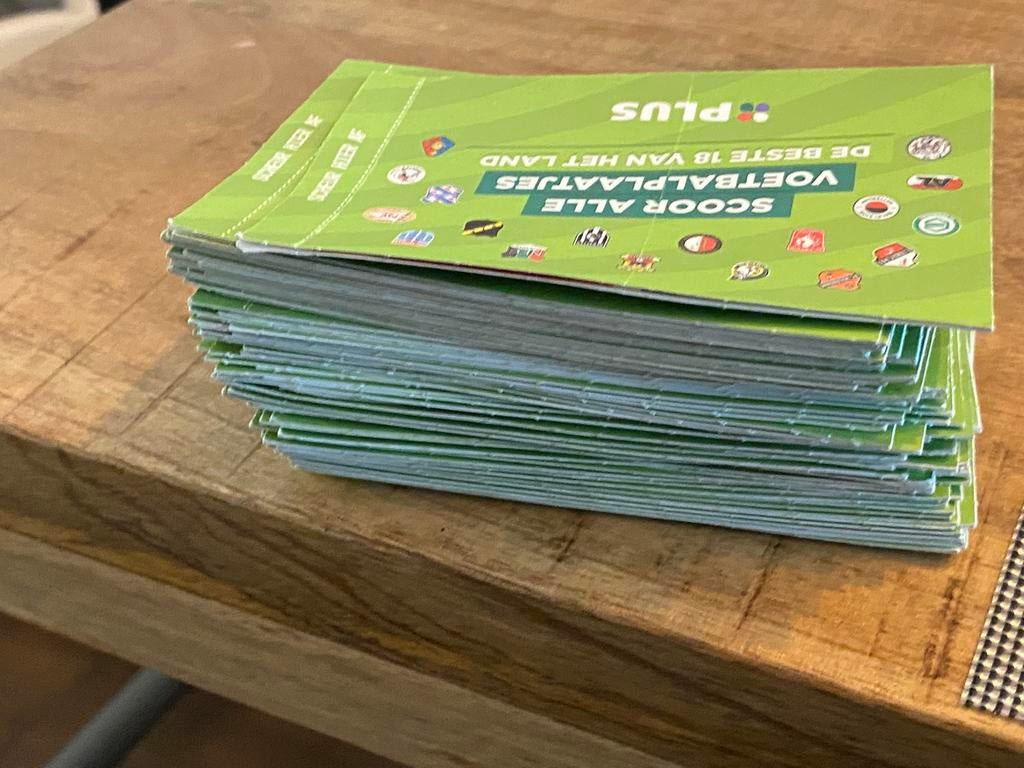 plus voetbal plaatjes 92,stuks, Plus, Ophalen