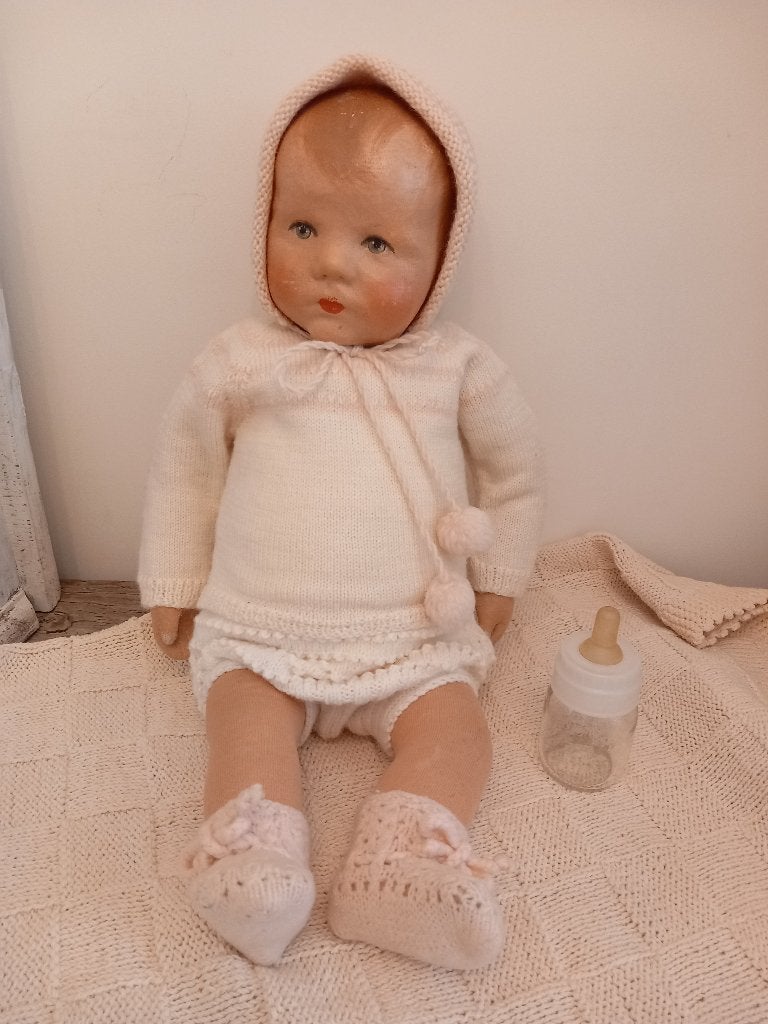 Vintage wollen Baby poppen kleertjes 4 delig set jaren 50, Verzamelen, Poppen, Ophalen of Verzenden, Zo goed als nieuw, Kleertjes