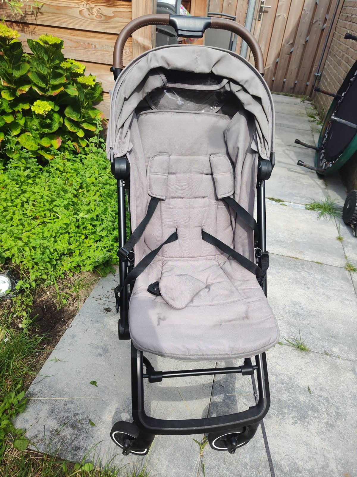 Buggy Qute Q-compact, Kinderen en Baby's, Buggy's, Gebruikt, Overige merken, Verstelbare rugleuning, Zonnekap, Ophalen