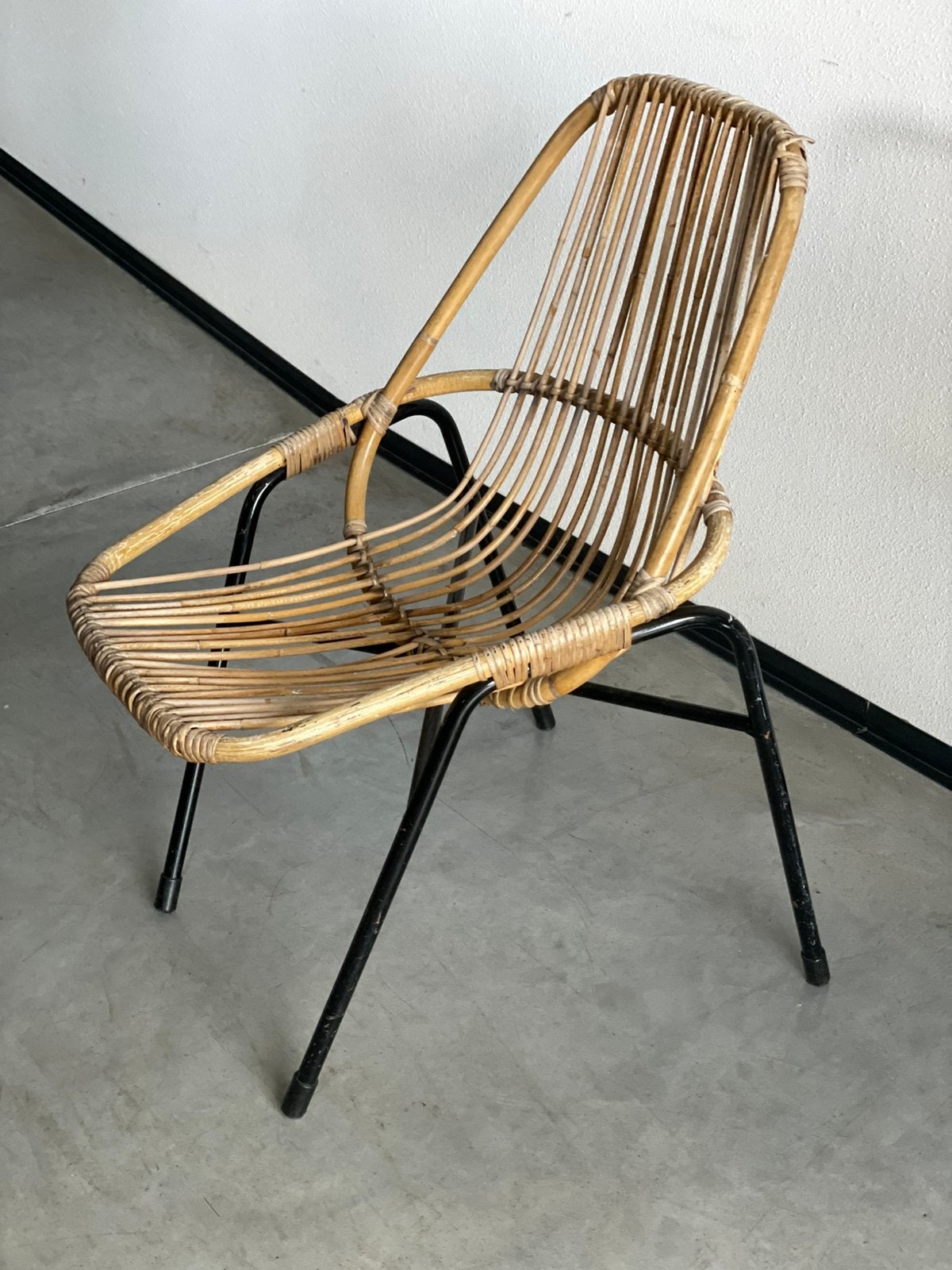 Vintage Rohe Noordwolde design rotan fauteuil, Huis en Inrichting, Stoelen, Ophalen, Zo goed als nieuw, Bruin, Eén