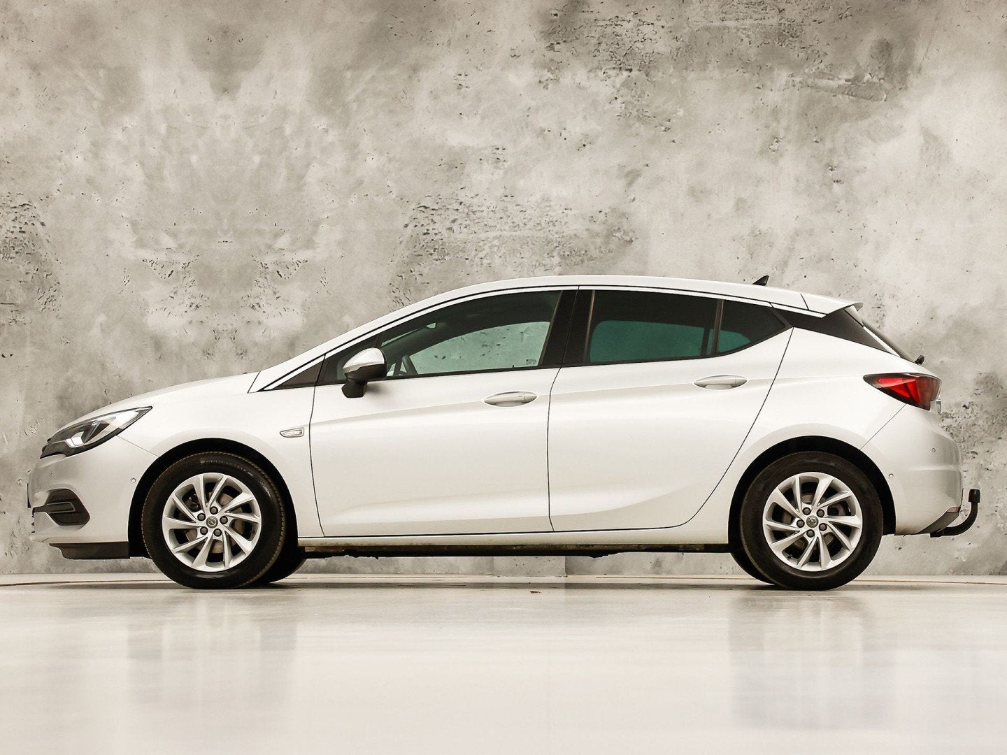 Opel Astra 1.2 Elegance (DIGITALE COCKPIT, APPLE CARPLAY, GR, Auto's, Voorwielaandrijving, 12 maanden, Gebruikt, 1199 cc