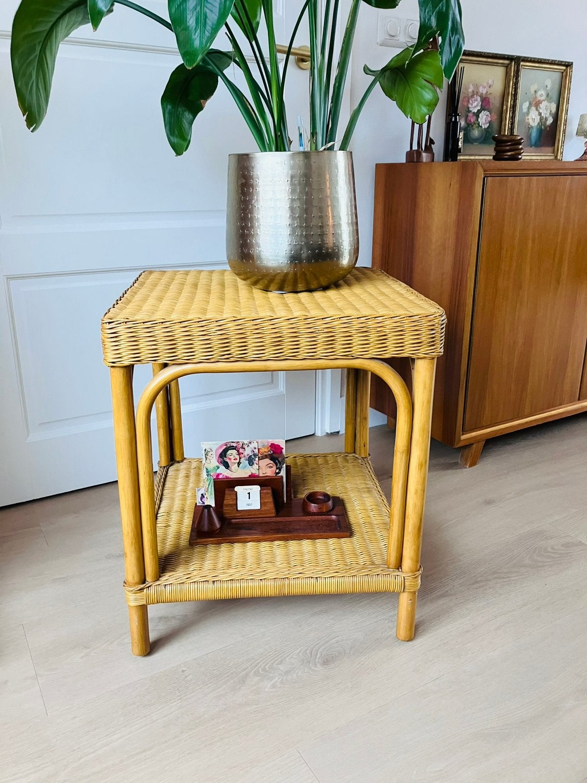 Vintage Rotan Bijzettafel met Gevlochten Onderplank, Ophalen, Overige materialen, 50 tot 100 cm, Vierkant