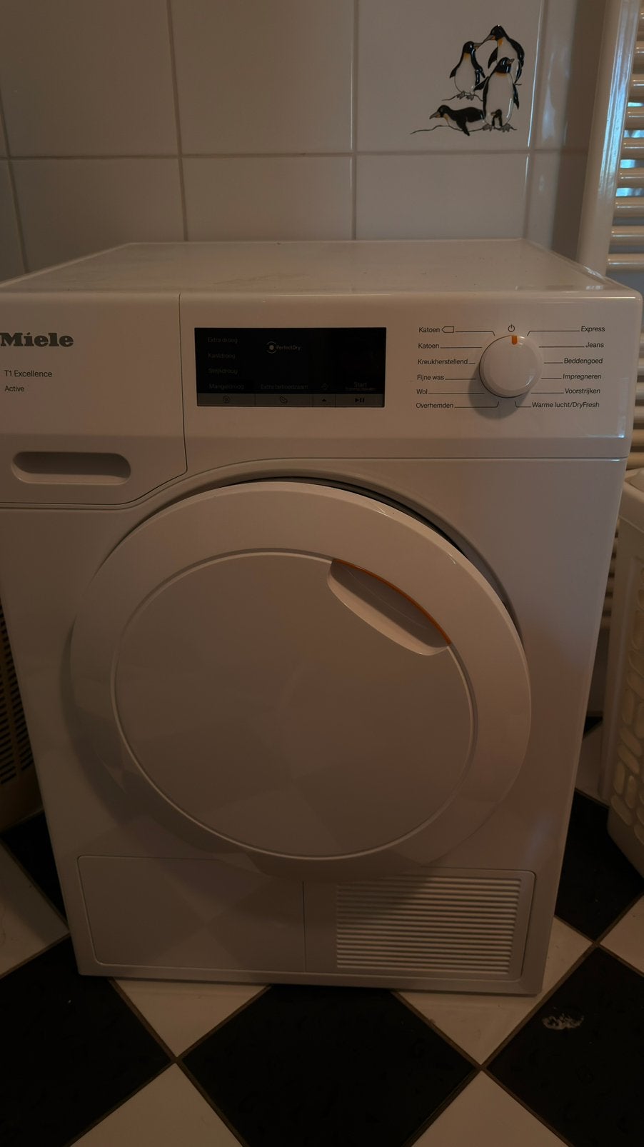 Miele wasdroger T1 Excellence Active, Ophalen, 6 tot 8 kg, Zo goed als nieuw, 85 tot 90 cm