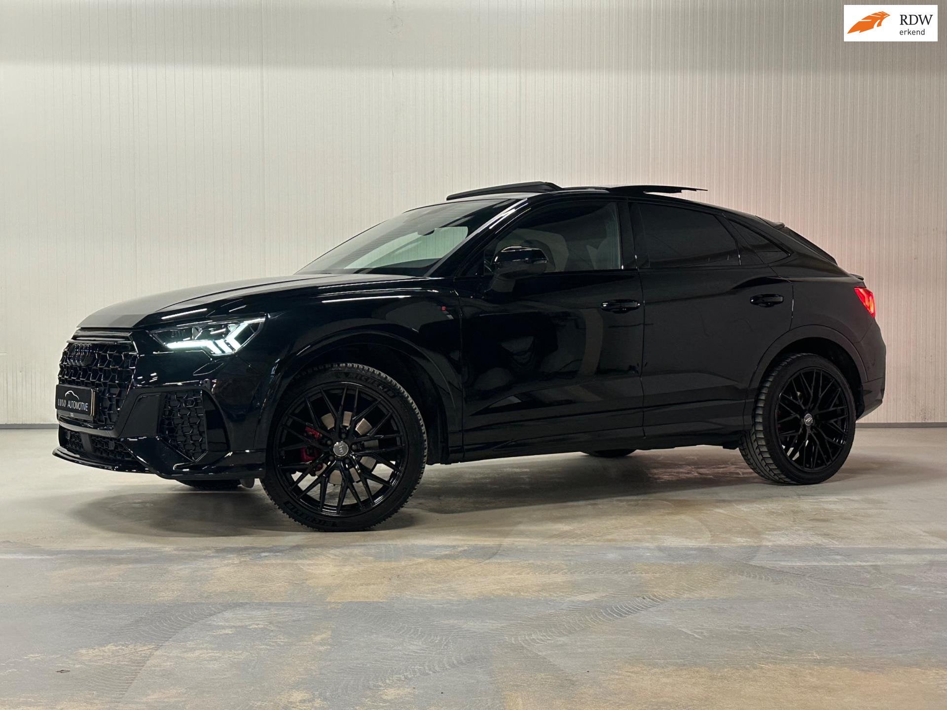 Audi Q3 Sportback 35 TDI Pro Line business | PANO | 3x S-LIN, Auto's, Audi, Gebruikt, Euro 6, 4 cilinders, Zwart