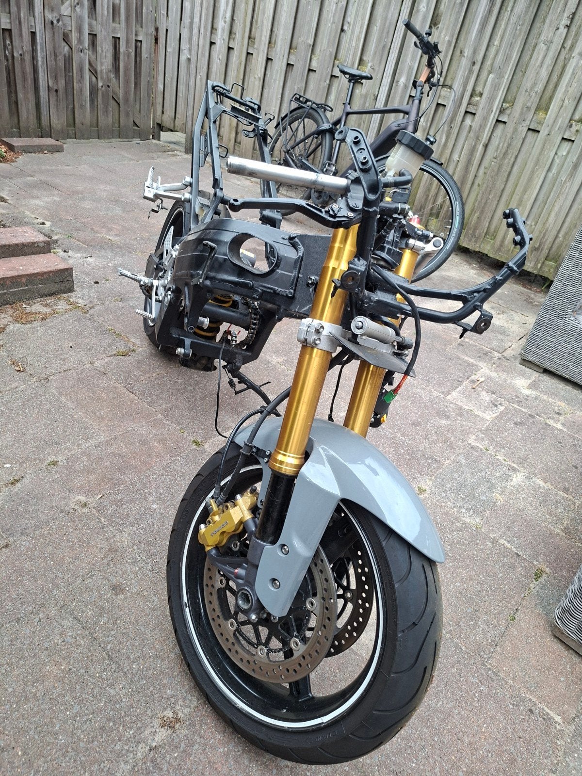 Suzuki GSXR1000 K3 2003 Frame met kenteken GSXR 1000 k4, Motoren, Ophalen