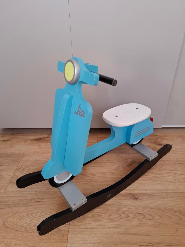 Houten hobbel / schommel scooter Jip, Ophalen