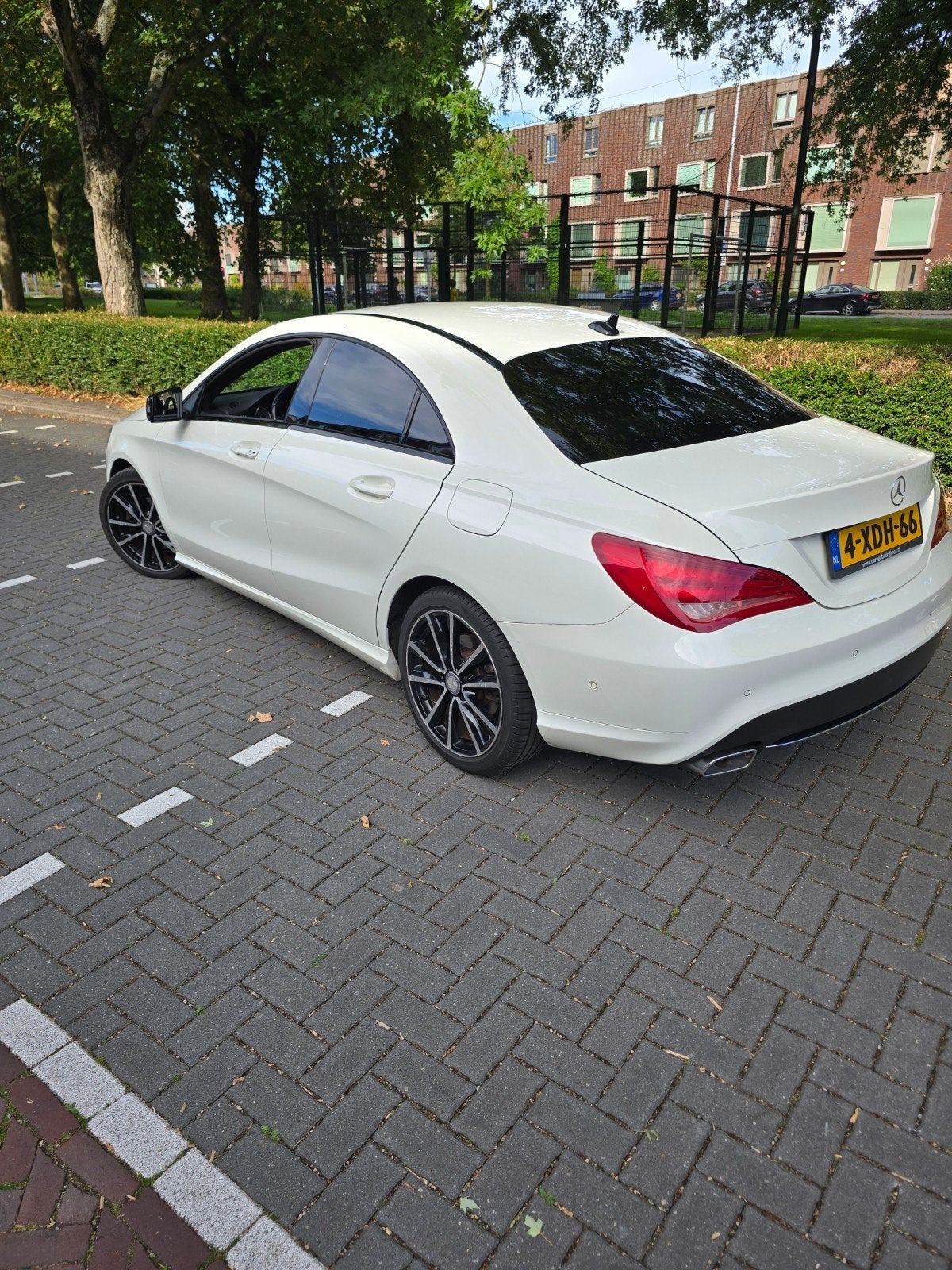 Mercedes-Benz CLA 180 1.6 90KW Blue Eff. Edit. 2014 Wit, Auto's, Voorwielaandrijving, CLA, 1295 kg, 4 cilinders