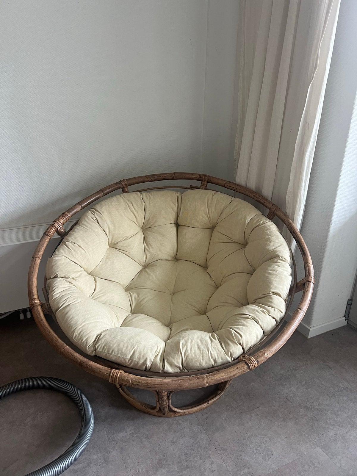 Papasan stoel met kussen - Rotan fauteuil, Huis en Inrichting, Stoelen, Ophalen, Gebruikt, Bruin, Riet of Rotan