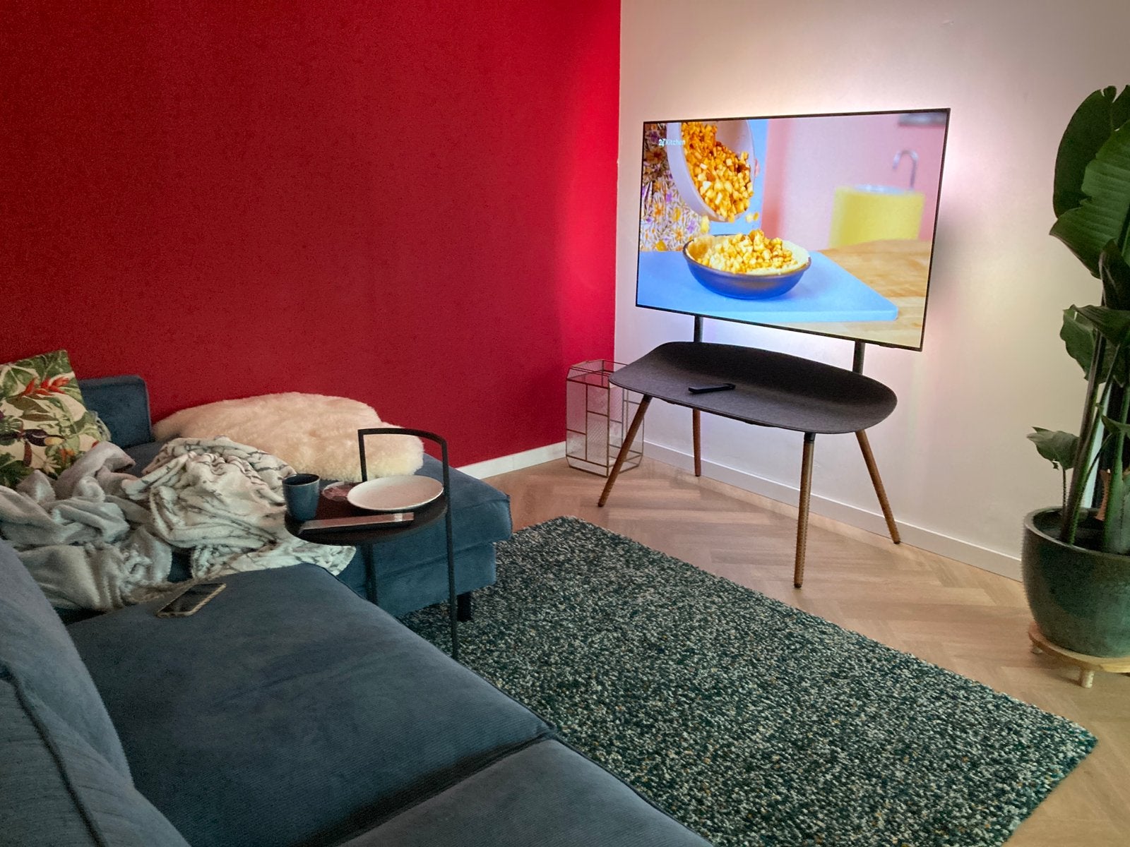 TV standaard, meubel, beugel 55 tot 70 inch, Ophalen, Zo goed als nieuw