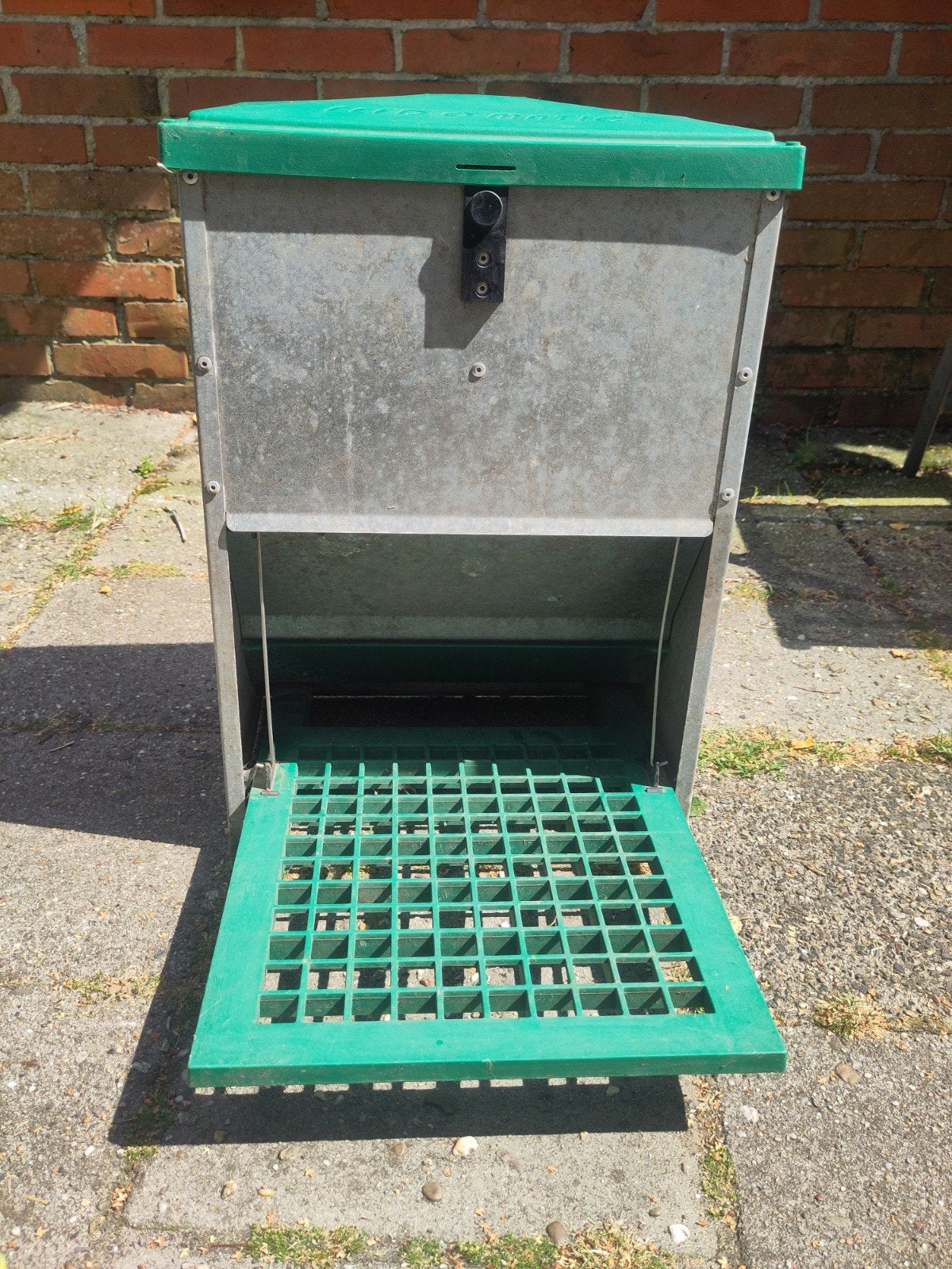feedomatic voerbak voor kippen, Ophalen, Drinken en Voederen