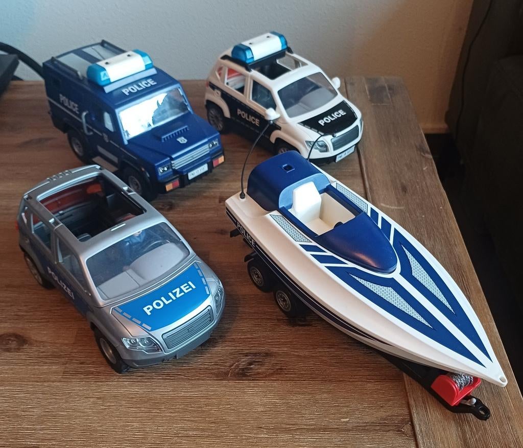 Playmobil 4 politievoertuigen, Kinderen en Baby's, Speelgoed | Playmobil, Ophalen of Verzenden, Gebruikt, Los playmobil