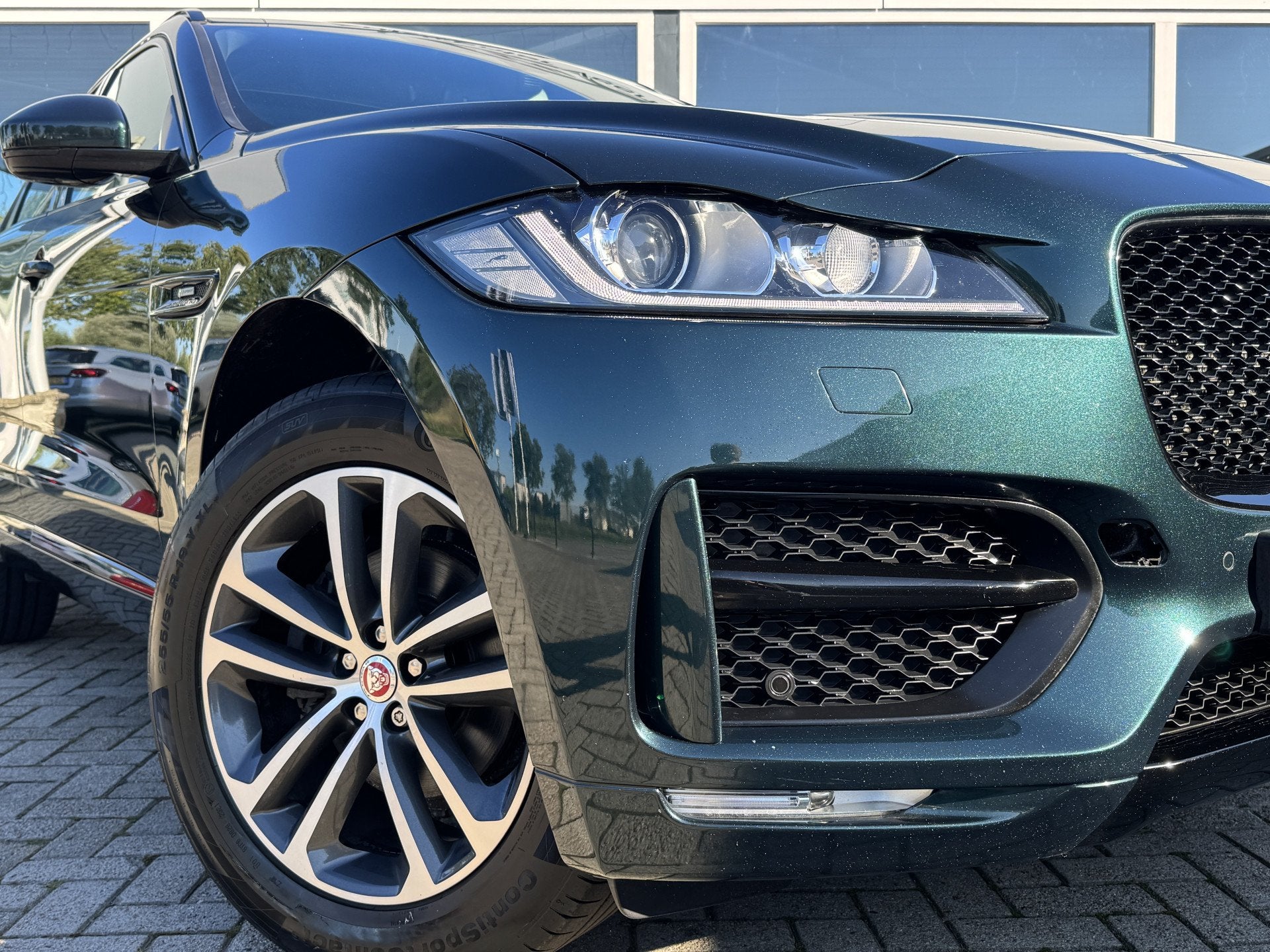 Jaguar F-Pace 2.0 R-Sport AWD 20d (bj 2018, automaat), Auto's, Automaat, Dealer onderhouden, Gebruikt, 4 cilinders