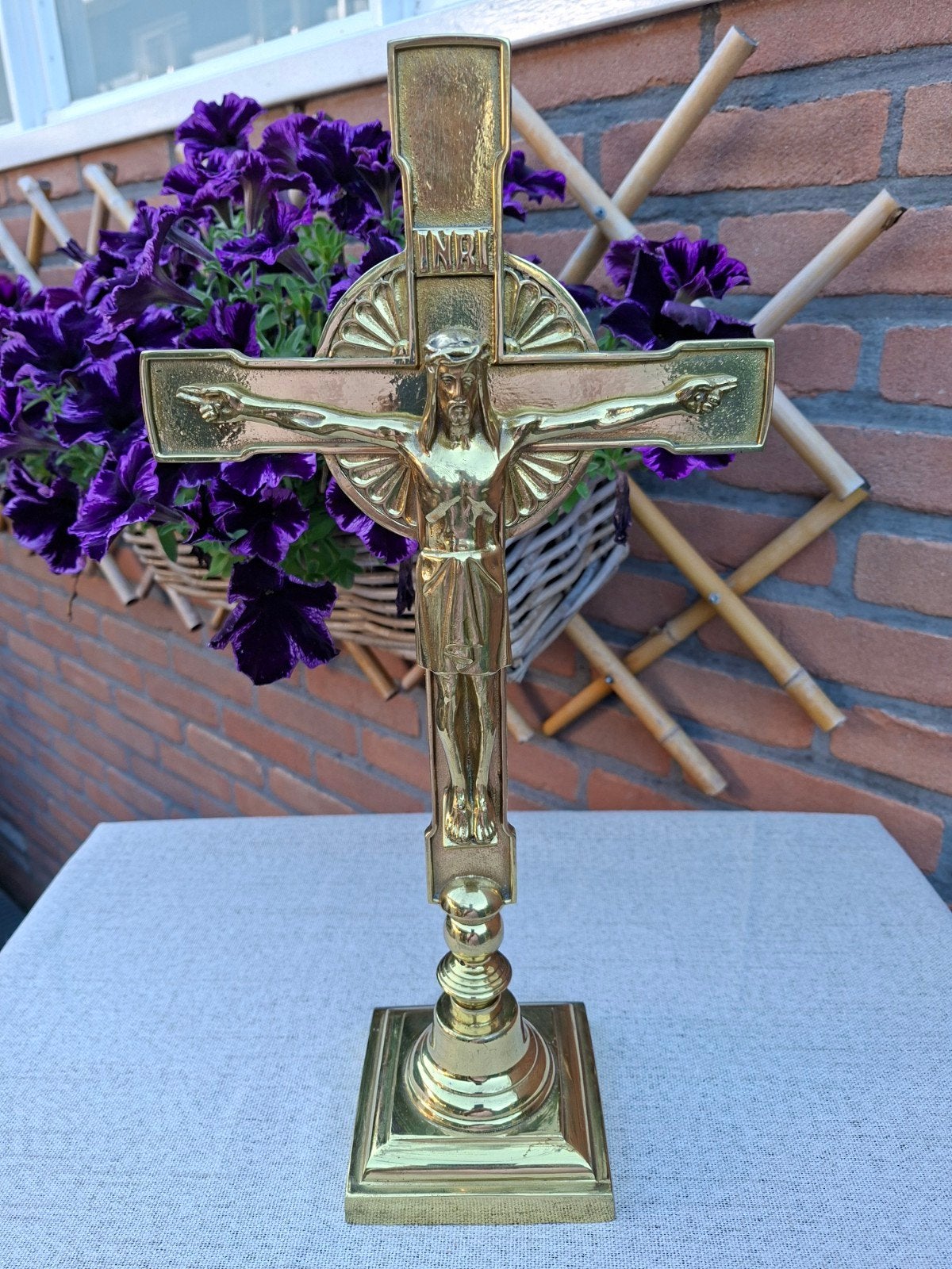 Mooi groot messing kruisbeeld met Jezus 41 cm hoog, Antiek en Kunst, Ophalen of Verzenden