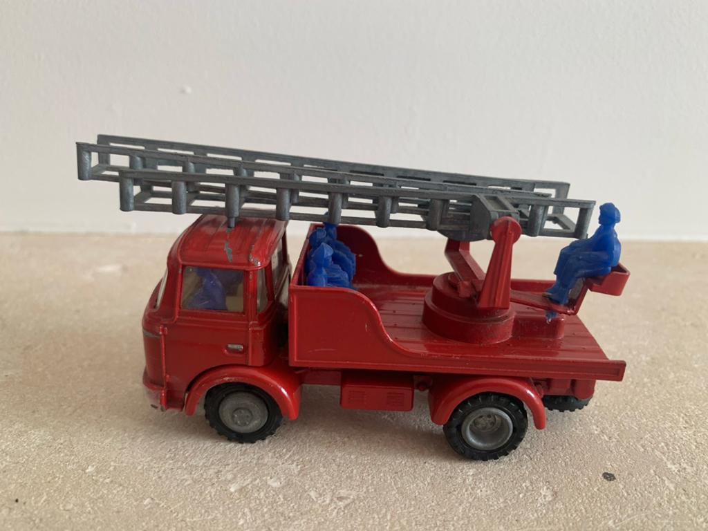 Vintage Brandweerwagen BERLIET/GAK met Uitschuifbare Ladde, Ophalen of Verzenden, Gebruikt