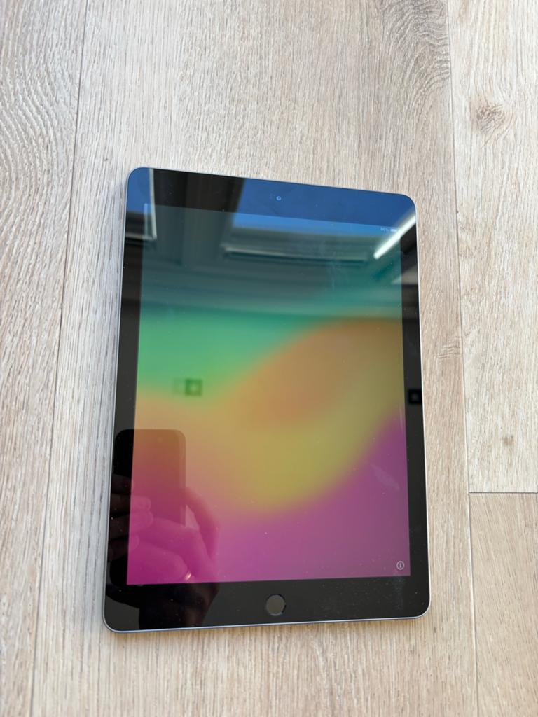 Apple iPad 6e generatie 32GB Wi-Fi Zilver, Computers en Software, Apple iPads, 32 GB, Apple iPad, Zo goed als nieuw, Wi-Fi