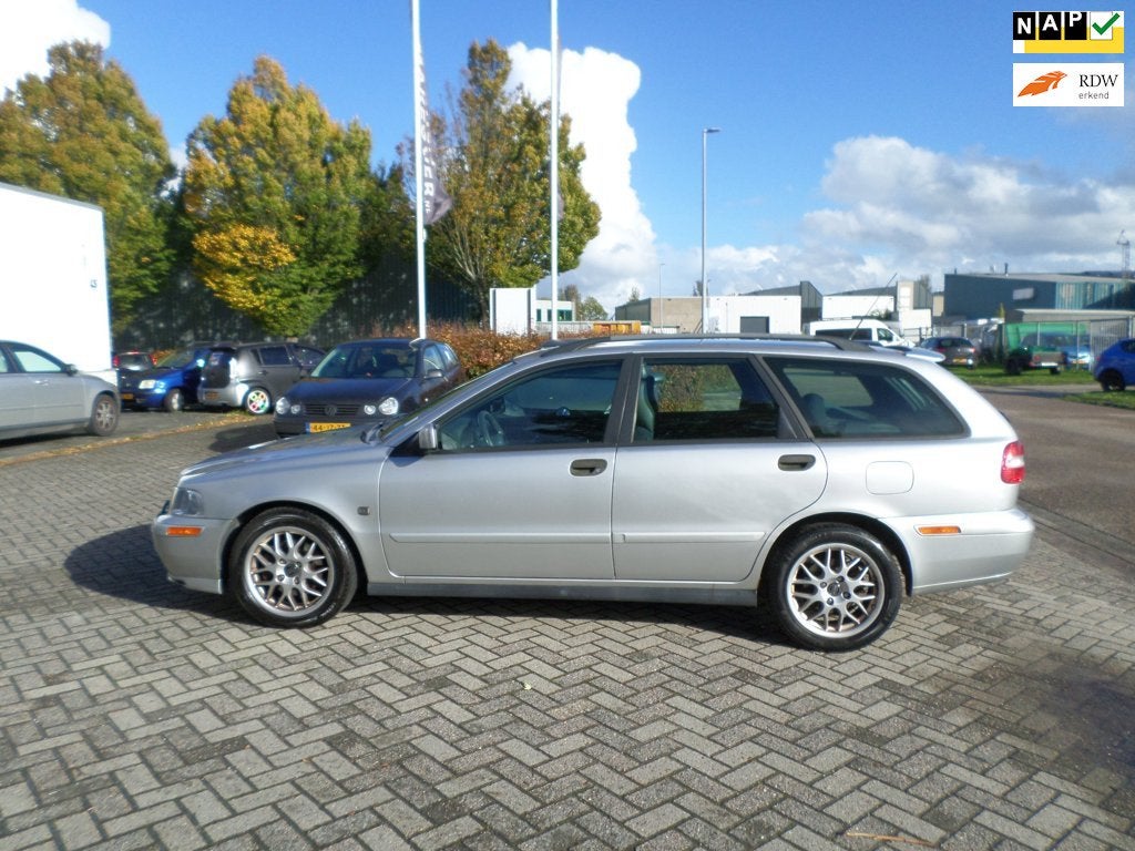 Volvo V40 2.0 Europa, Auto's, Voorwielaandrijving, 136 pk, Gebruikt, 1948 cc