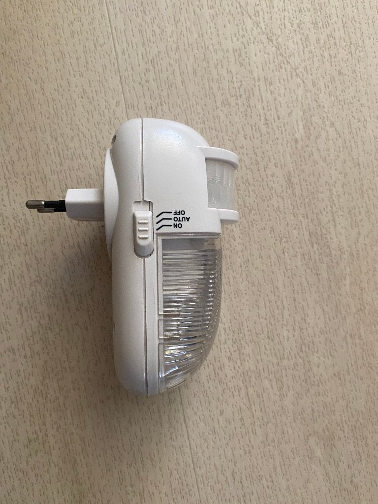 Nachtlampje met dag en nacht Sensor,, Huis en Inrichting, Ophalen of Verzenden, Zo goed als nieuw