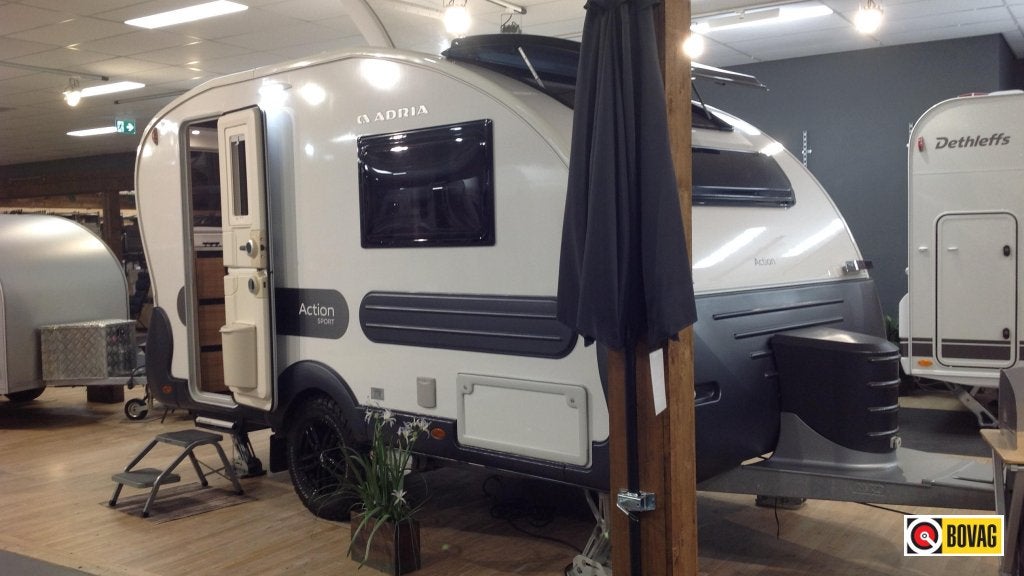 Adria Action Sport 391 LH, Caravans en Kamperen, Overige typen, Mover, Tot en met 2, Adria