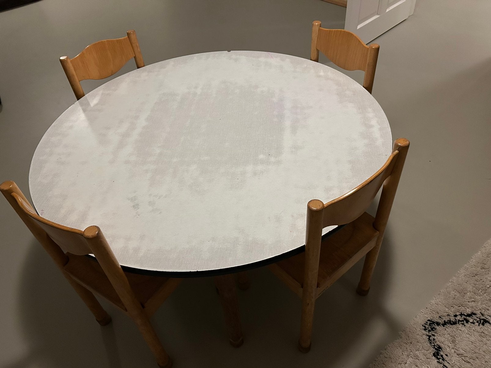 Schilte vintage school rond tafel 5 stoelen kind uniek!, Ophalen, Zo goed als nieuw