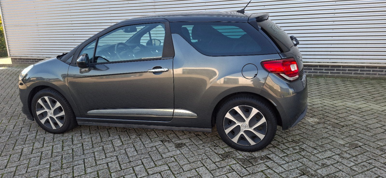 Citroën DS3 1.2 VTI 2014 apk nov 2027!!!, Auto's, Voorwielaandrijving, Stof, Bedrijf, Handgeschakeld