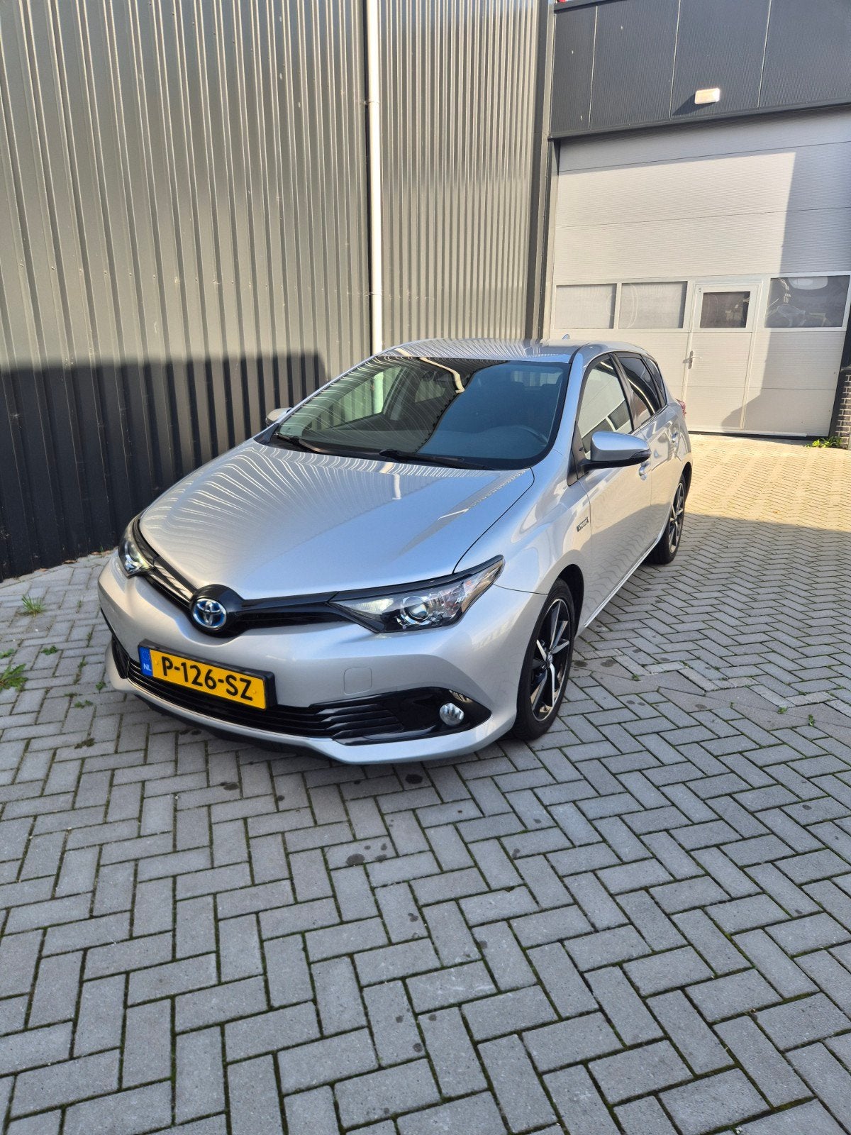 Toyota Auris 2018  Grijs 1.8 hybrid, Automaat, Euro 6, 4 cilinders, Alcantara