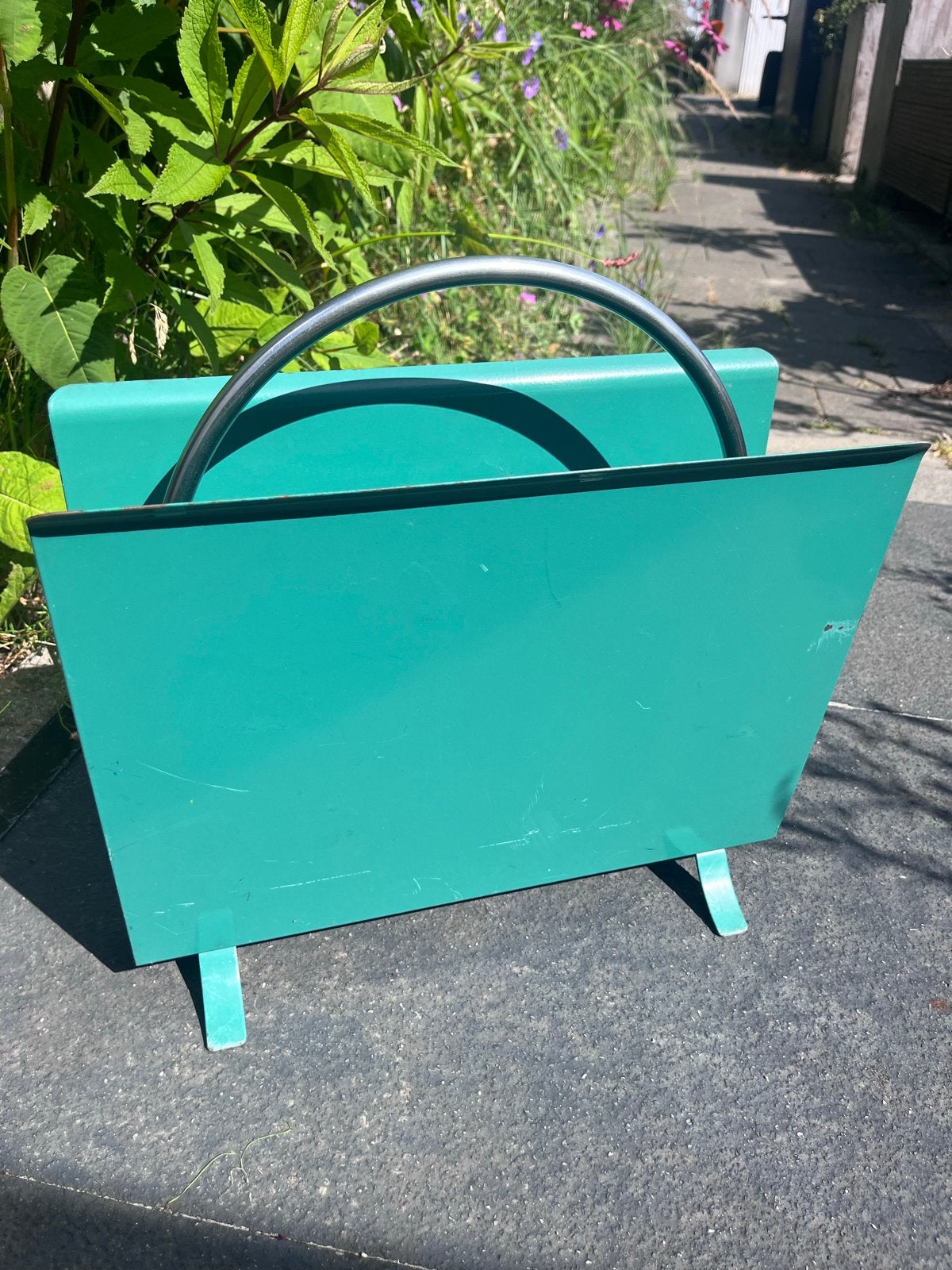 Gispen krantenbak/lectuurbak in turquoise, Huis en Inrichting, Woonaccessoires | Krantenbakken en Lectuurbakken, Ophalen, Met handvat