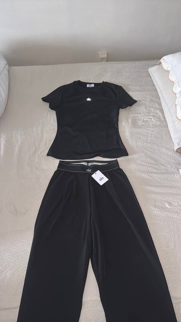 Alo yoga set maat M, Maat 38/40 (M), Zwart, Nieuw, Ophalen of Verzenden