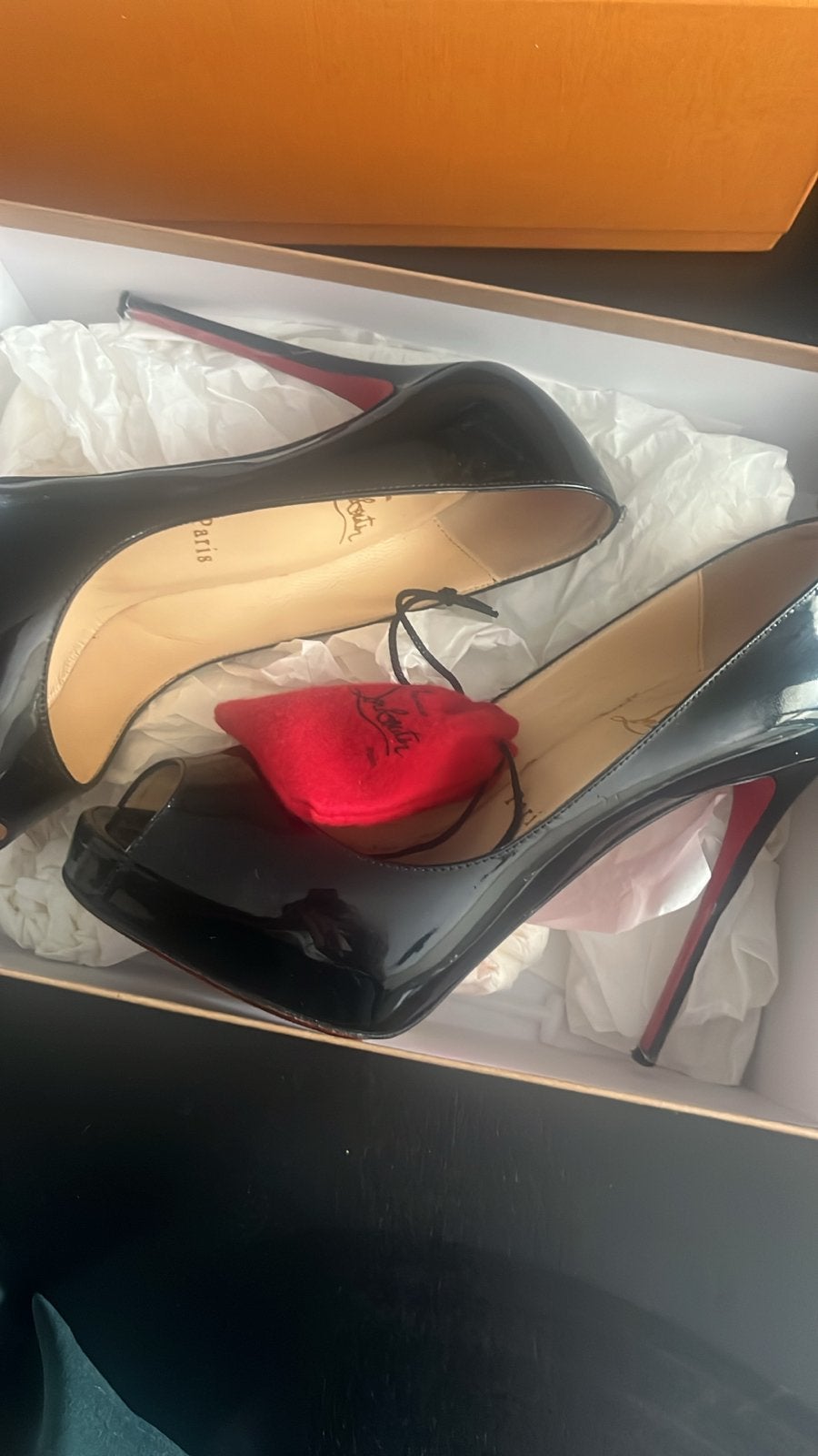 Christian Louboutin pumps. Maat 37, Ophalen