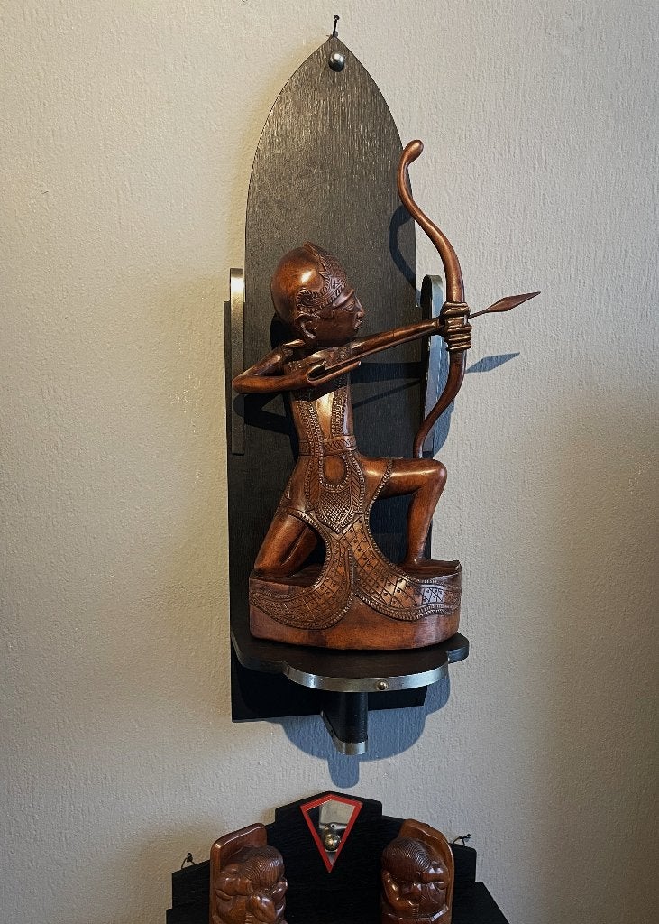 Prachtige oude Balinese / indonesie boogschutter, Ophalen, Houtsnijwerk, Art deco, Hout