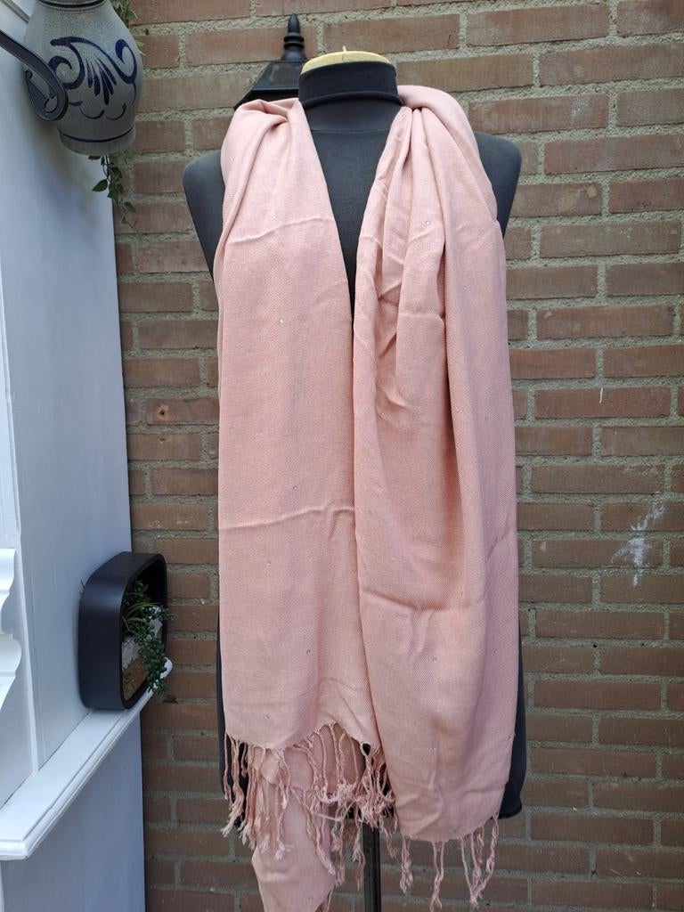 Roze sjaal met kleine zilveren puntjes, Kleding | Dames, Mutsen, Sjaals en Handschoenen, Maat 38/40 (M), Ophalen of Verzenden