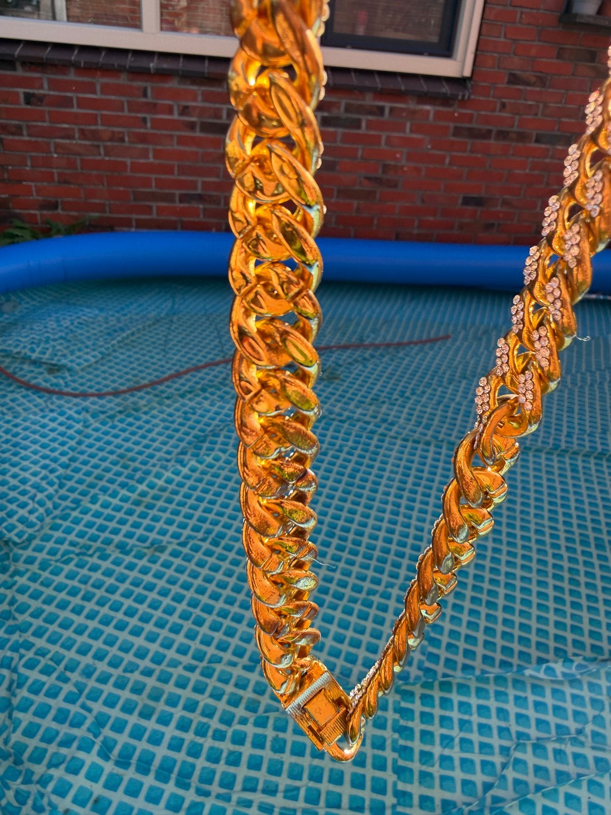 Gouden ketting met strass steentjes, Overige materialen, Ophalen of Verzenden, Zo goed als nieuw, Goud