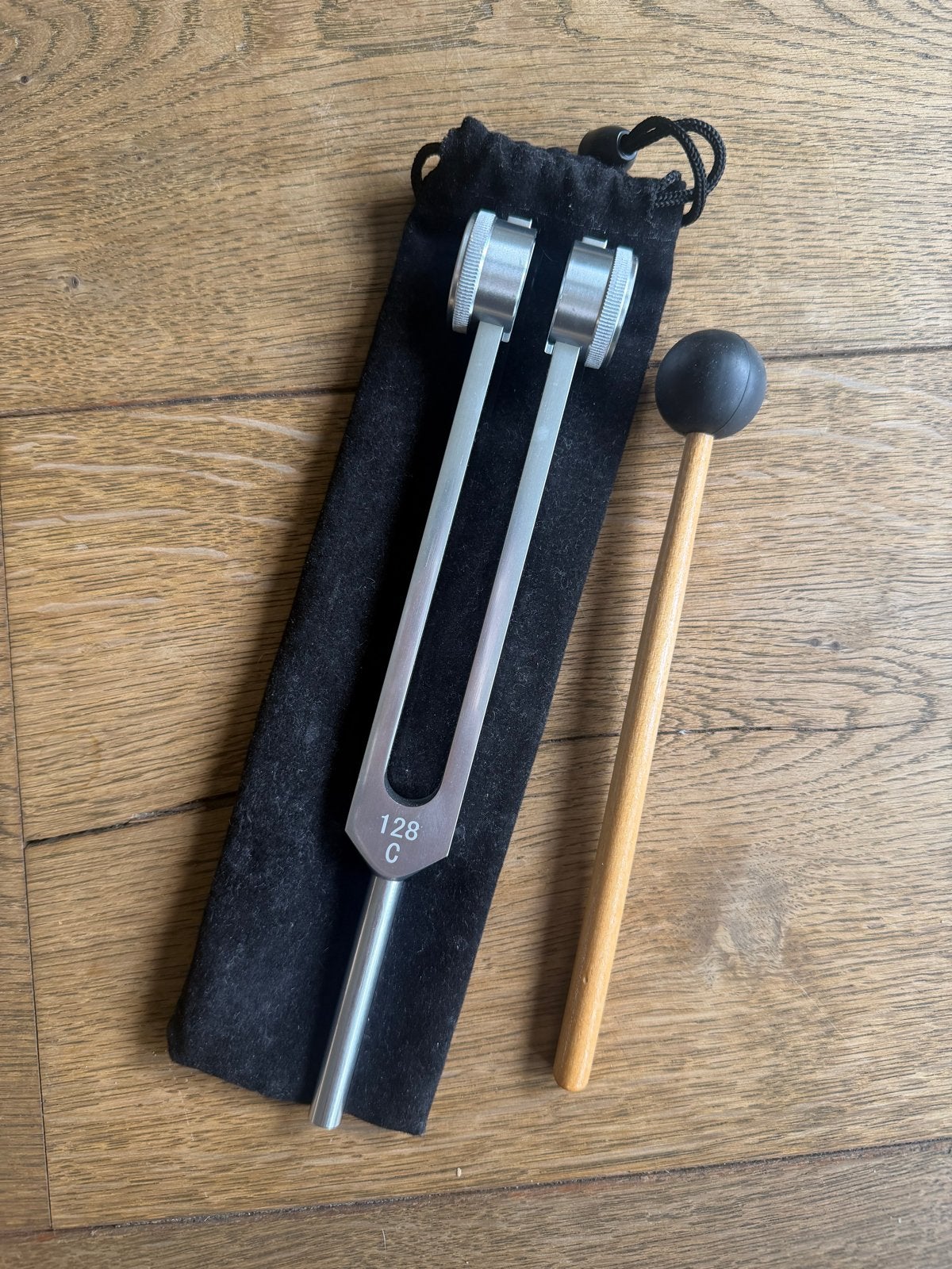 Stemvork 128 Hz met klopper en zakje, Ophalen of Verzenden, Zo goed als nieuw