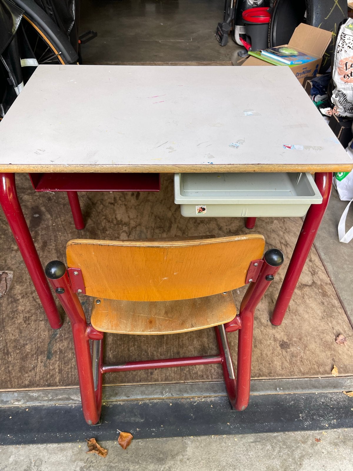 Gebruikt kinderbureau met stoel, Ophalen, Gebruikt, Tafel(s) en Stoel(en)