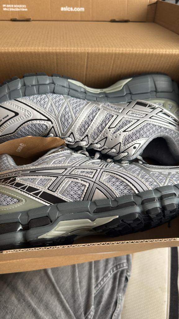 Asics Kayano 20 en Asics NYC Hardloopschoenen, Ophalen of Verzenden, Nieuw, Sportschoenen