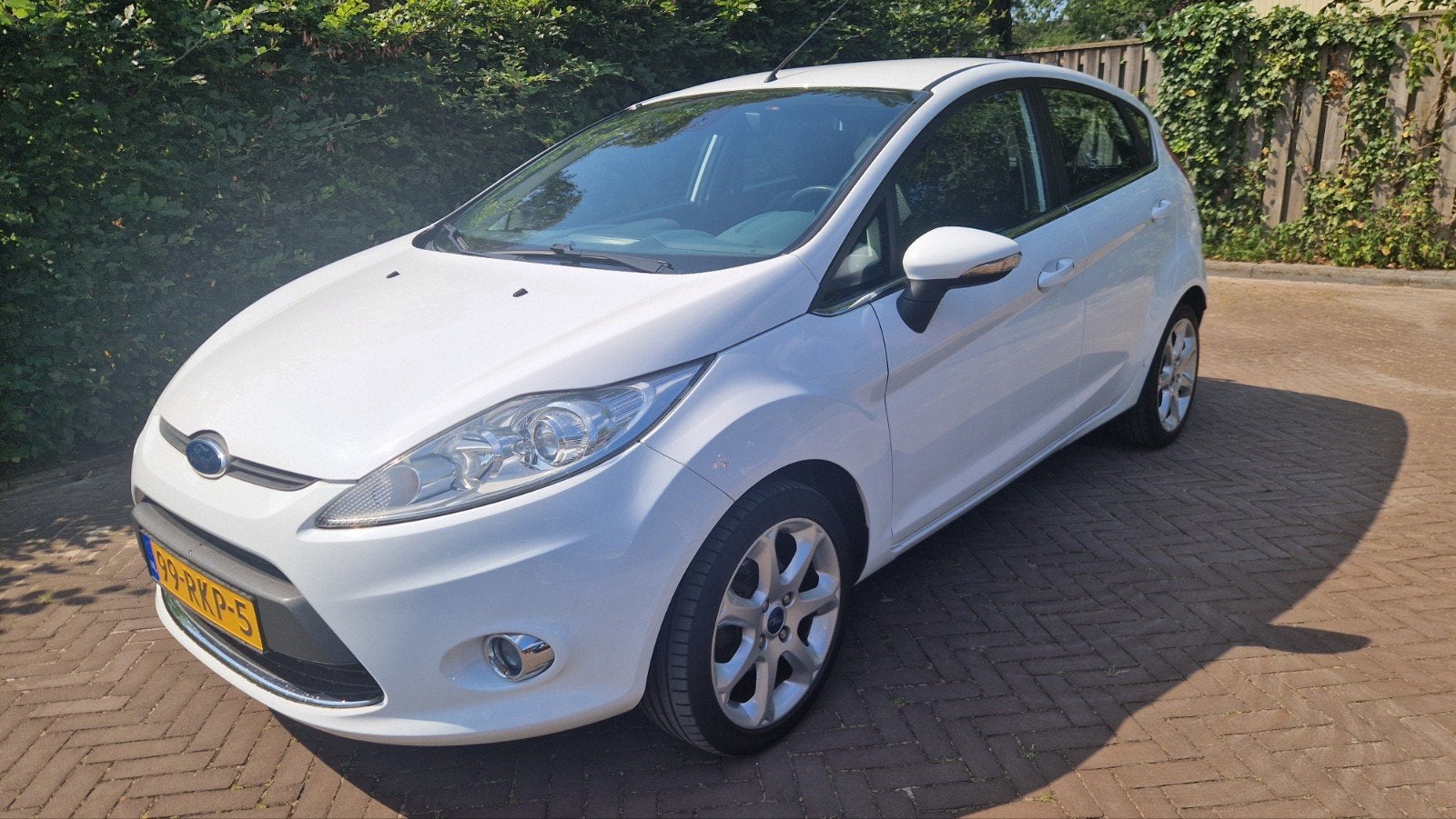 Ford Fiësta 1.25 60KW 5DR 2011 Wit, Voorwielaandrijving, 1242 cc, Wit, Origineel Nederlands