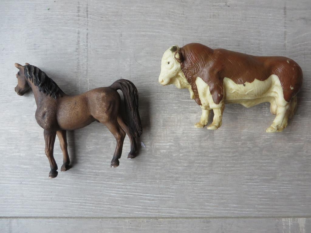 Schleich: stier en paard, Ophalen of Verzenden, Gebruikt