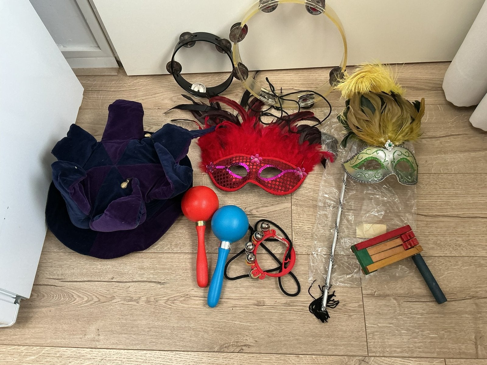 Carnavals spullen en instrumenten, Ophalen of Verzenden, Gedragen