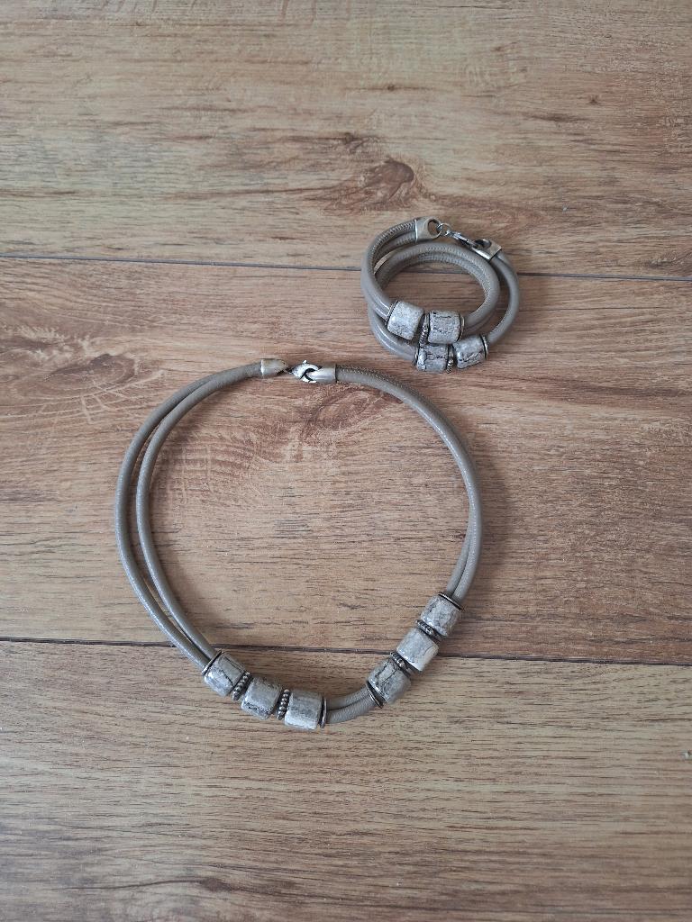Sieraden set (ketting en armband), Sieraden, Tassen en Uiterlijk, Kettingen, Ophalen of Verzenden, Zo goed als nieuw, Overige kleuren