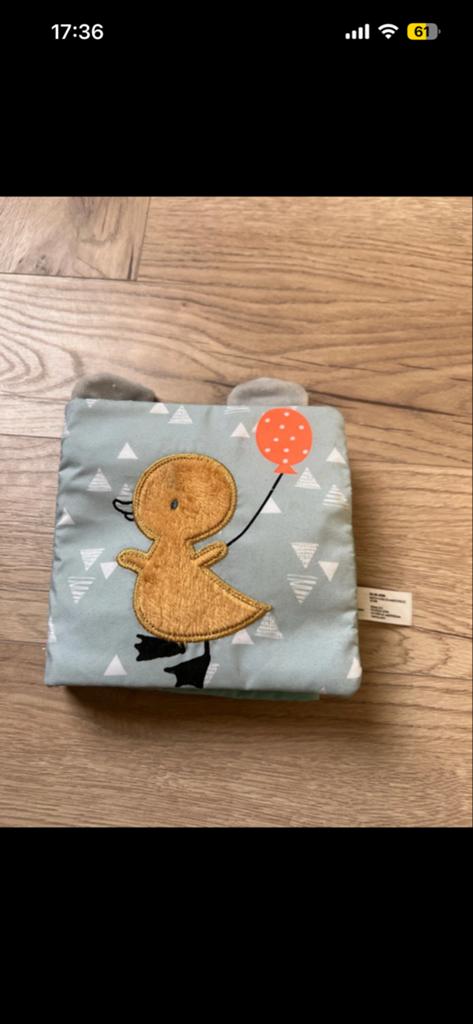 Zacht babyboekje hema, Kinderen en Baby's, Babykleding | Baby-zwemkleding, Ophalen of Verzenden, Zo goed als nieuw