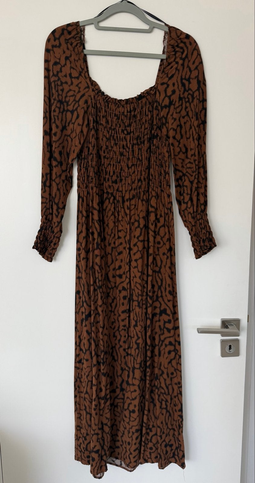H&M Viscose Jurk met Dierenprint - Maat XS, Bruin, Ophalen of Verzenden, Zo goed als nieuw, Maat 34 (XS) of kleiner